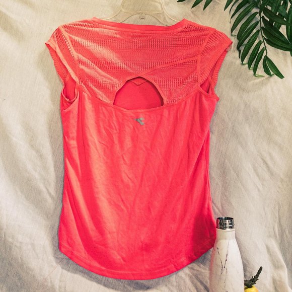 Short Sleeve Puma T-Shirt - Picture 2 of 2